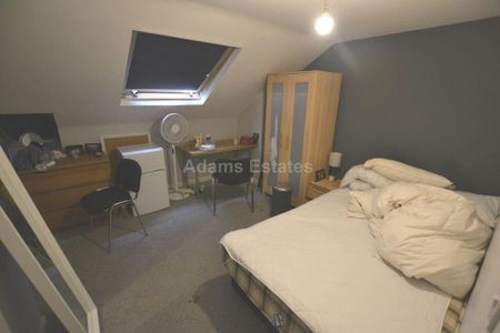 1 bedroom in a house share to rent - Photo 5