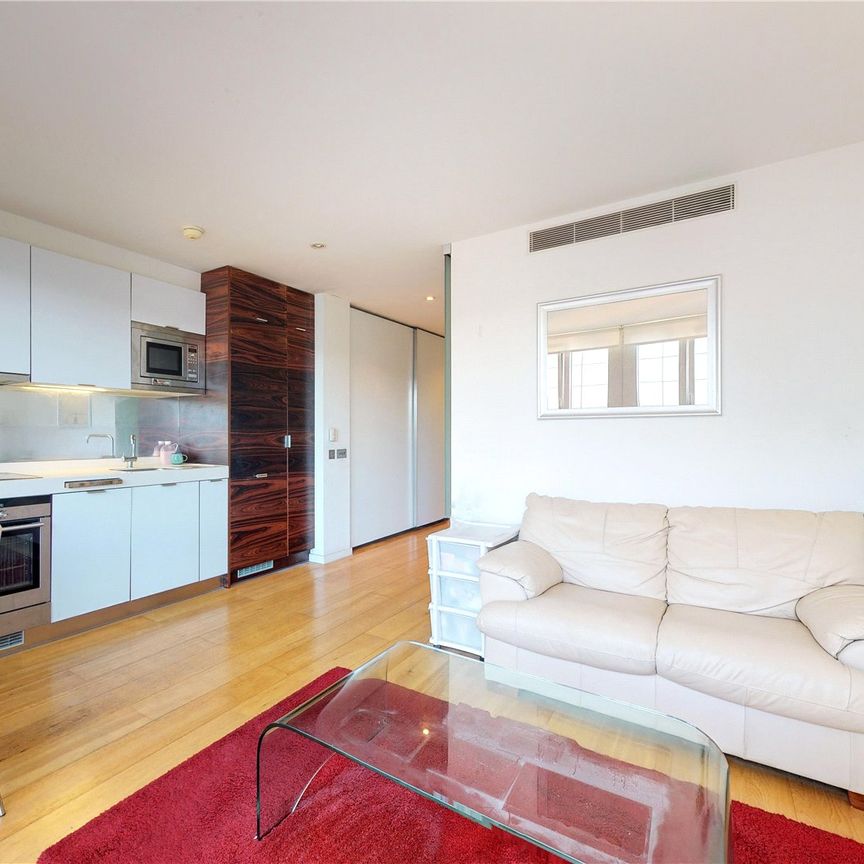 Fairmont Avenue, London, E14 9JA - Photo 1