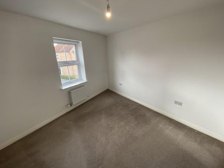 2 bedroom semi-detached house to rent - Photo 4