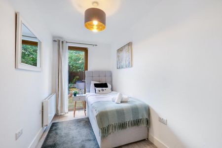 2 bedroom apartment to rent - Photo 5