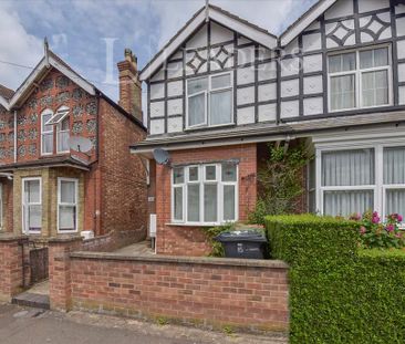 1 bedroom in a house share to rent - Photo 1