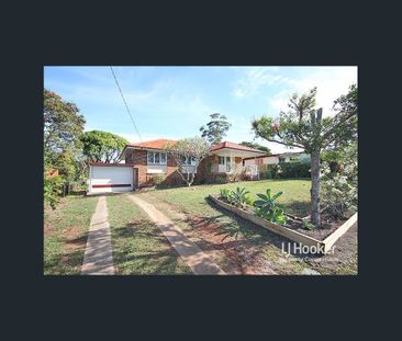 LAWNTON COTTAGE - WALK TO TRAIN - Photo 4