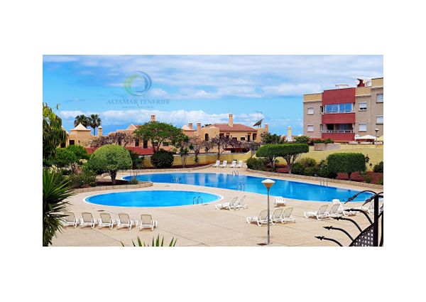 Apartamento con terraza grande en La Pineda