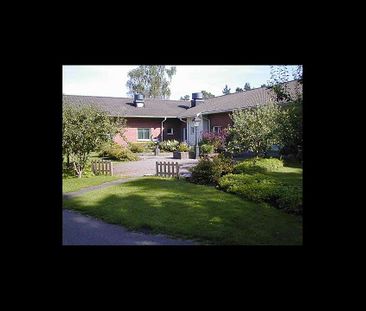 Lägenheten ligger i anslutning till Ätranhemmet. För att söka lägen... - Foto 1