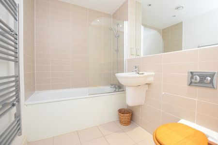 Coldharbour Lane, London, SE5 - Photo 4