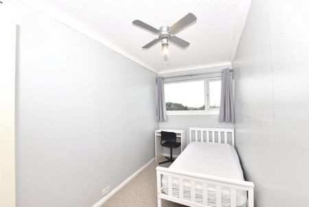 4 bedroom terraced house to rent - Photo 3