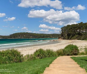 Spacious 3-Bedroom Duplex in Sunshine Bay - Photo 1