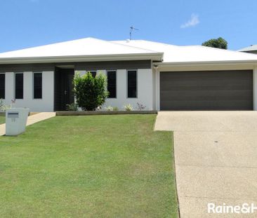 FOUR BEDROOM MODERN FAMILY HOME IN EMMADALE GARDENS! - Photo 3