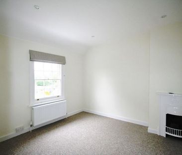 1 Ashford Cottages, Ashford Lane, Dorney,SL4 - Photo 2