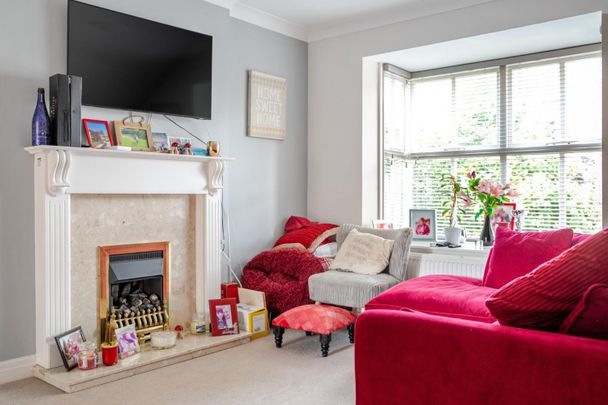 3 bedroom House To Let Total Size: 948 SQ FT - Photo 1