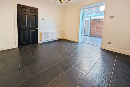 Ash Tree Road, SO18 - Photo 5