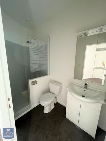 Location Appartement 2 pièces 30m² LESCURE D ALBIGEOIS 81380 - Photo 4