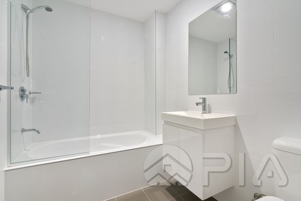 Modern Stunning Apartment For Lease Now ! - Photo 1