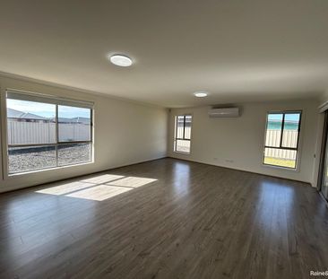 4 Bedroom Family Home in Great Location! - Photo 4