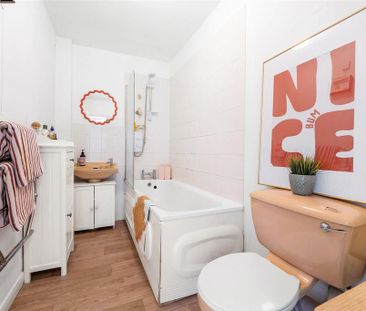 1 bedroom flat to rent - Photo 6