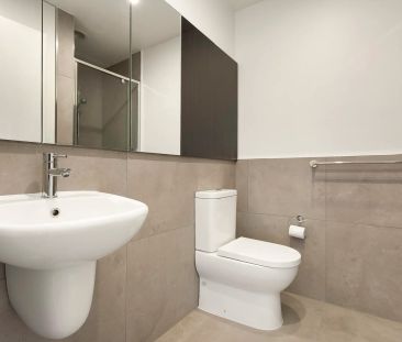 10/64 Cross Street, Footscray VIC 3011 - Apartment For Rent | Domain - Photo 5