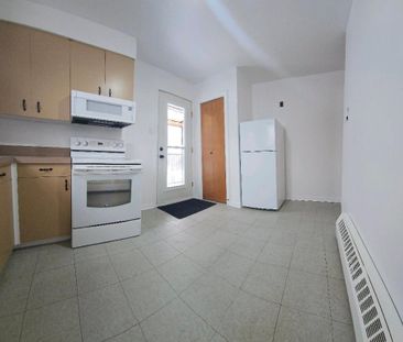 3-1/2 Université de Sherbrooke Électros Chauffé WI-FI - Photo 3