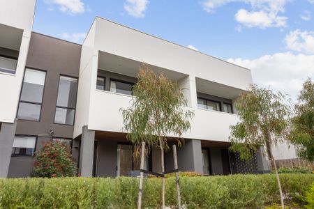 7 Barossa Walk, Clayton South - Photo 5