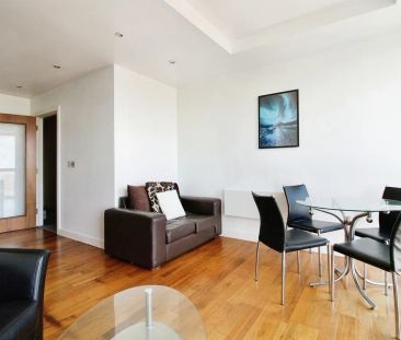 Admiral House - Photo 1