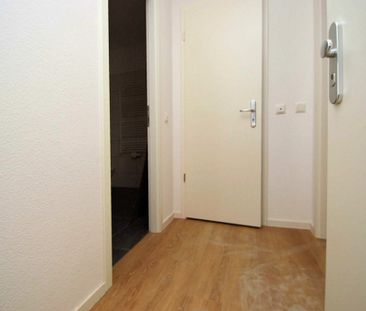 GEPFLEGT WOHNEN - MIT EINBAUKÜCHE, AUFZUG, FUSSBODENHEIZUNG UND BALKON - Photo 6
