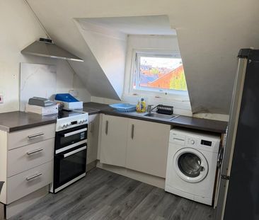 1 Bed Flat, St Saviours Road, LE5 - Photo 1
