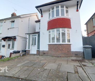 3 bedroom detached house to rent - Photo 2