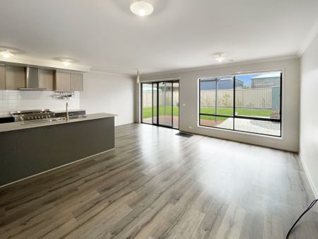 42 Gallant Way, Winter Valley - Photo 4