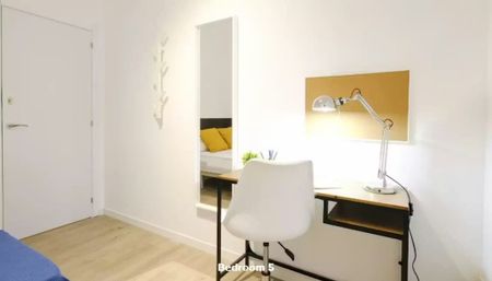 Calle de Fernando VI, Madrid, Community of Madrid 28004 - Photo 5