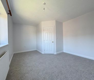 4 bedroom detached house to rent - Photo 5