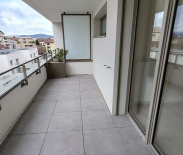 Location Appartement 1 pièce 42m² ANNECY 74000 - Photo 4