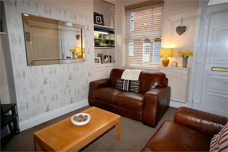 2 bedroom terraced house to rent - Photo 2