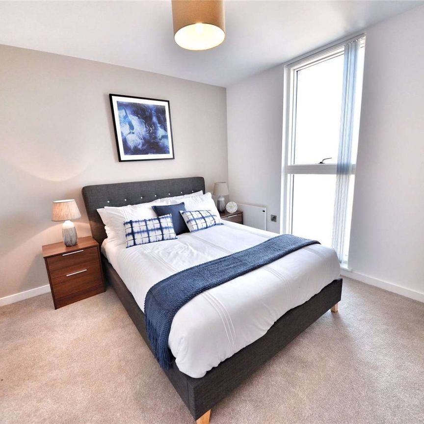 Fully Furnished Two Double Bedroom, Two Bathroom Apartment on the 6th floor of the popular One Regent Development. - Photo 1