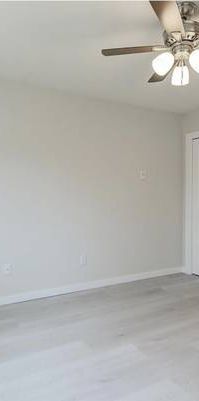 2 Bed 2 Bath Condo- Ideal Location - Photo 1