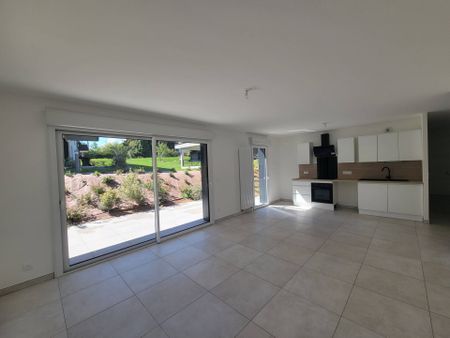 Location appartement 4 pièces 84 m² à Amancy (74800) - Photo 3