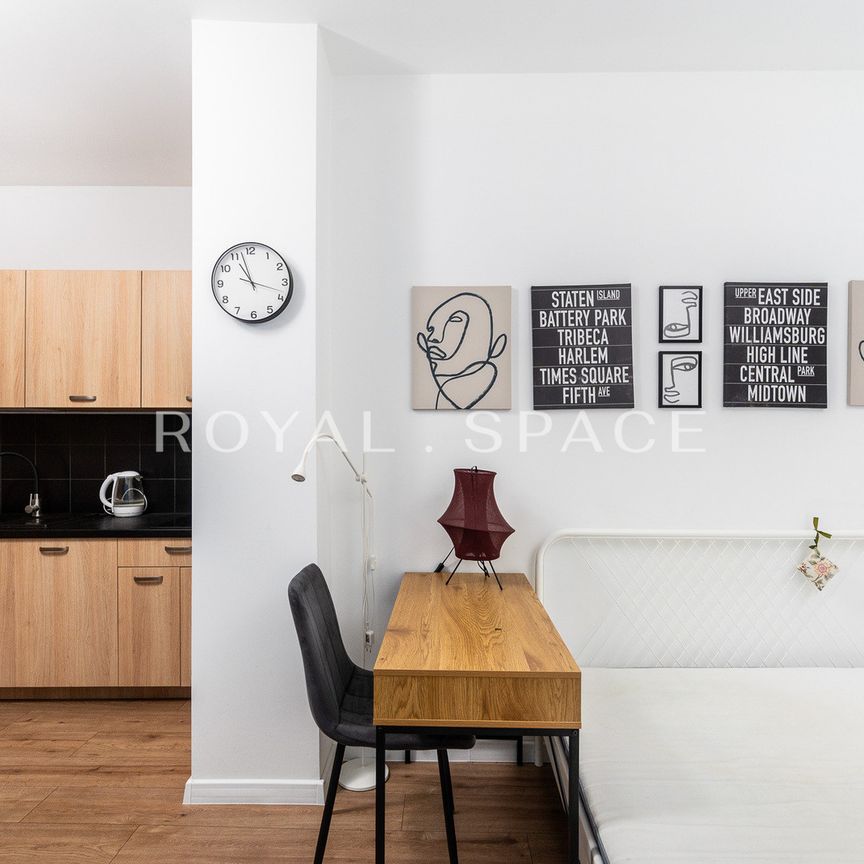 Przytulna kawalerka niedaleko ul. Lubicz - Photo 1