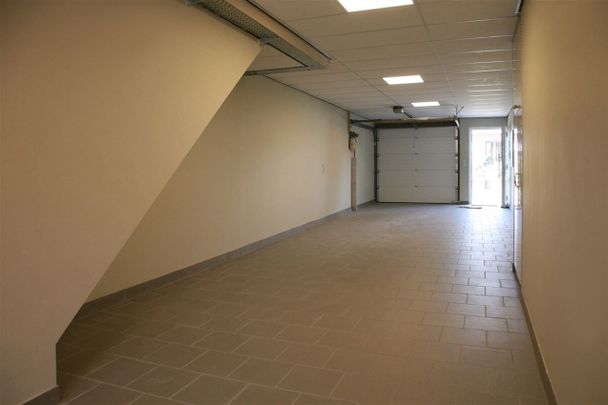 Vernieuwde woning, label C, tuin en garage - Photo 1