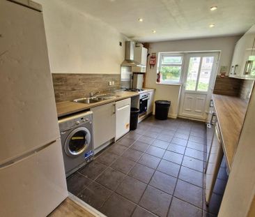 6 bedroom townhouse to rent - Photo 5