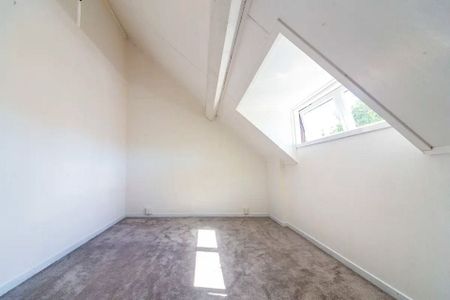 Low maintenance, Great location - Photo 2