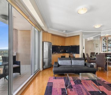 IDEAL MID-CITY APARTMENT ABOVE THE SWISSOTEL |Furnished - Photo 2