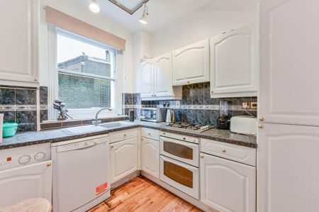 2 bedroom flat to rent - Photo 5