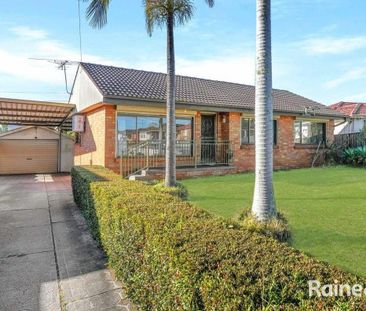 Family Home in Quiet Street - Photo 2