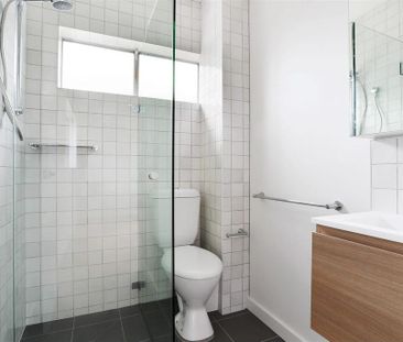 Modern Studio - Photo 3