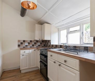 High Street, Withington GL54 4BQ - Photo 4
