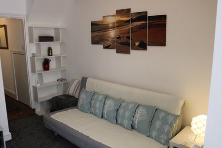 2 Bed Flat, Bayswater Road, BS7 - Photo 5