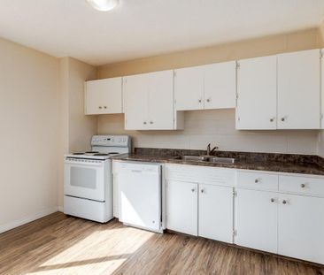 Classic Suite - 2 Bedroom - Photo 6
