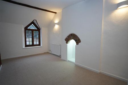 2 bedroom terraced house to rent - Photo 3
