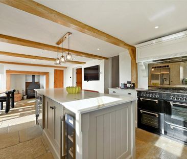 4 bedroom detached house to rent - Photo 6