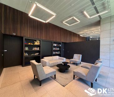 PRIME APARTMENT IN A PRIME LOCATION -FURNISHED - Photo 2