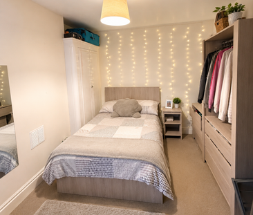 1 bedroom in a house share to rent - Photo 2