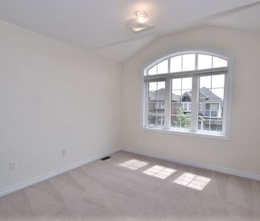 For Lease - 1520 Haws Crescent, Milton, Ontario - Photo 1